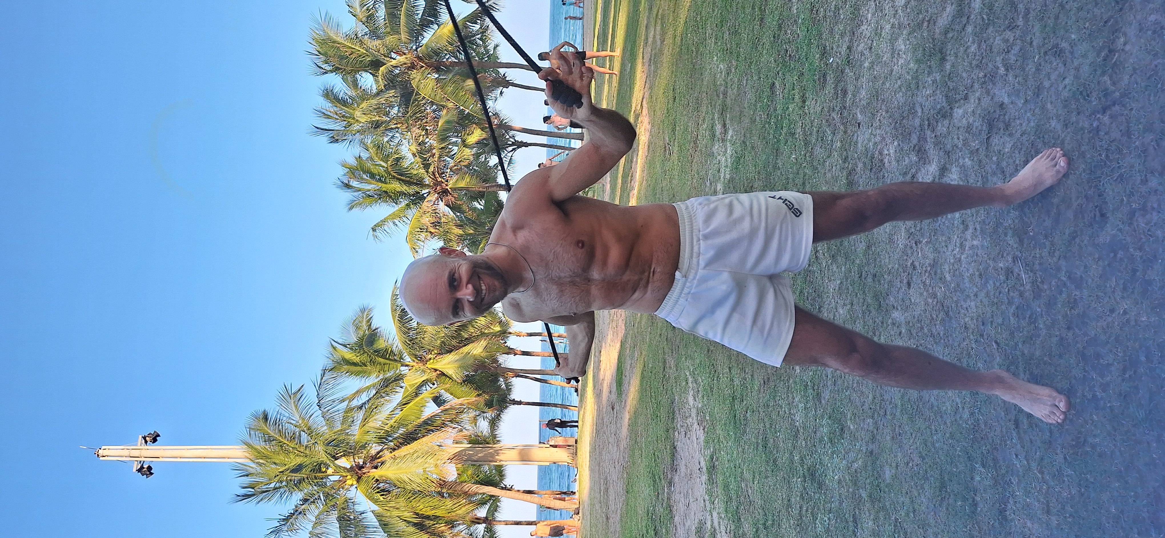 Frank rope training at the beach